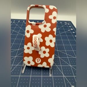 Loopy Brown and White Floral iPhone 15 Pro Case